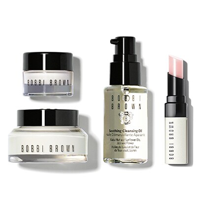 Online Exclusive CarryOn Essentials Skincare Set 1904